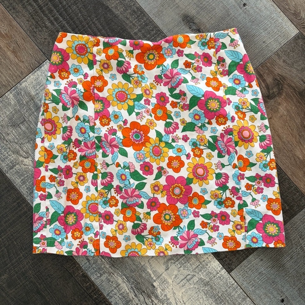 Love On A Hanger Floral Cotton Stretch Shorts Size 5 26–27” Waist